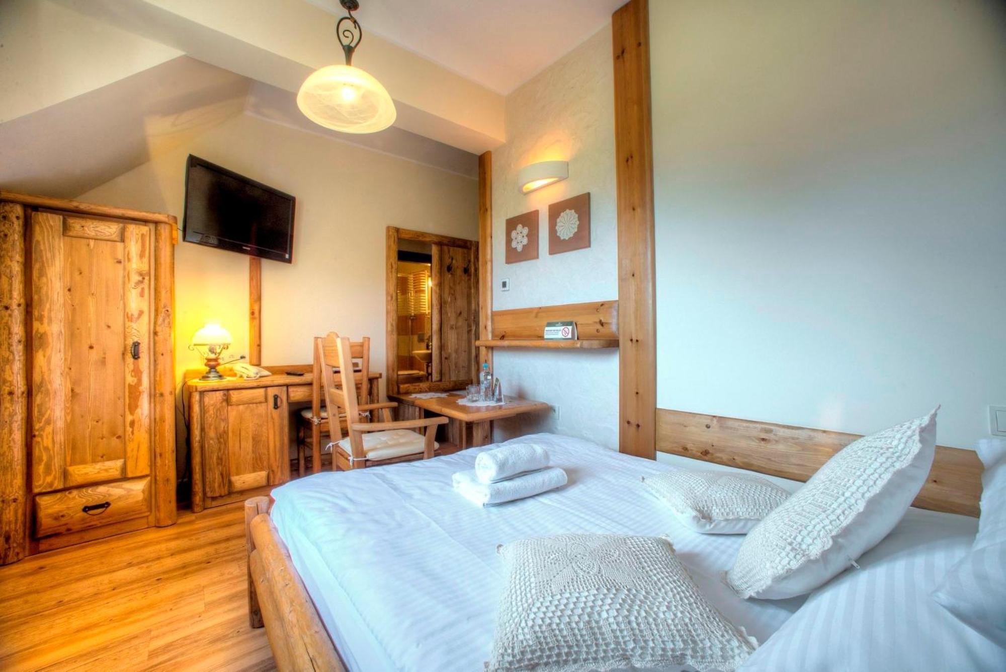 Hotel Carpatia Bieszczadzki Gosciniec เวทลีนา ห้อง รูปภาพ